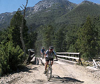 Auch Mountainbiketouren lassen sich gut mit den spanisch Sprachkurse verbinden: morgens lernen, mittags biken.